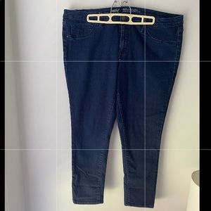 Mossimo Skinny Mid-Rise Crop Jegging